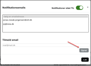 Billedet viser skrivefeltet Tilmeld e-mail og knappen Opret til tilmelding af e-mail.
